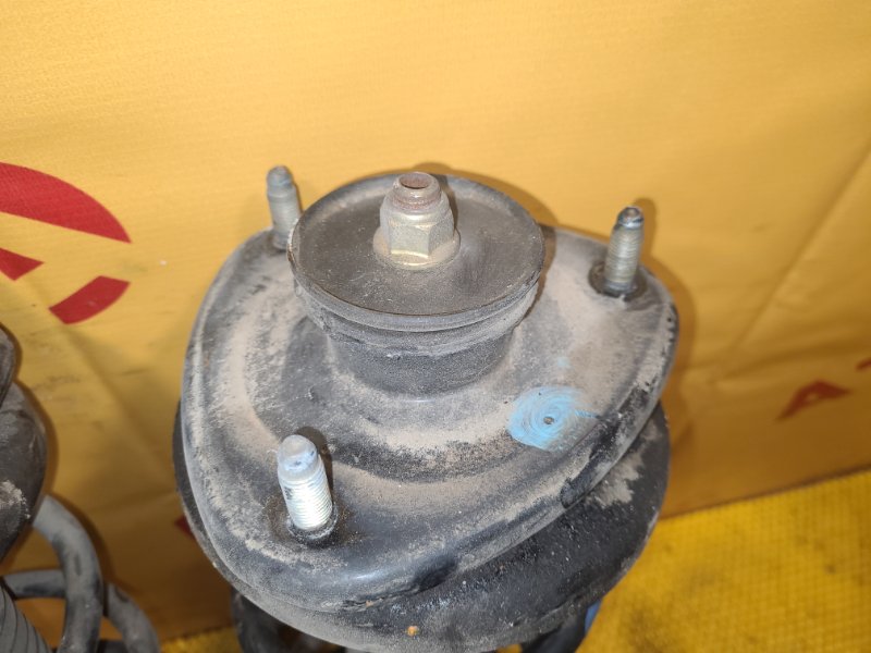 Стойка передняя HR-V 2002 GH3-1102731 D16A