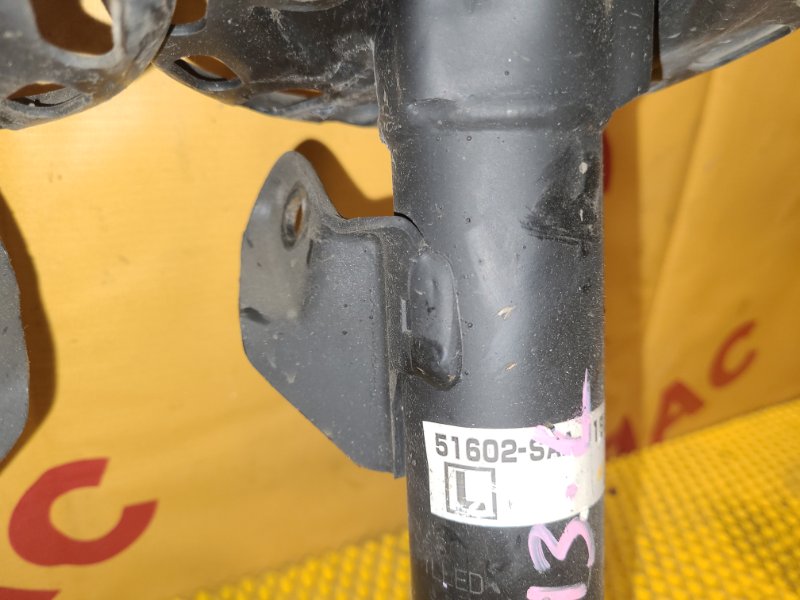 Стойка передняя HONDA Fit GD1 L13A