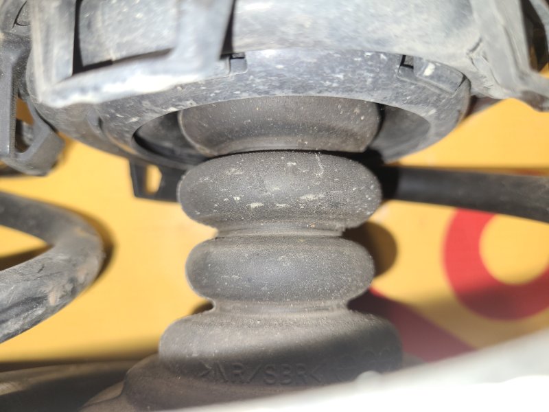 Стойка передняя Fit 2002 GD1 L13A