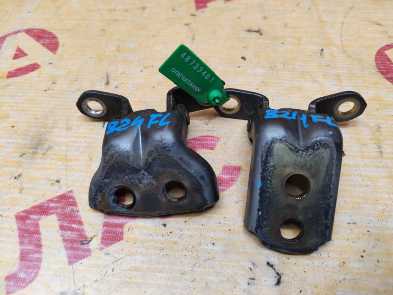 Петля двери передняя левая NISSAN Primera TP12 QR20DE