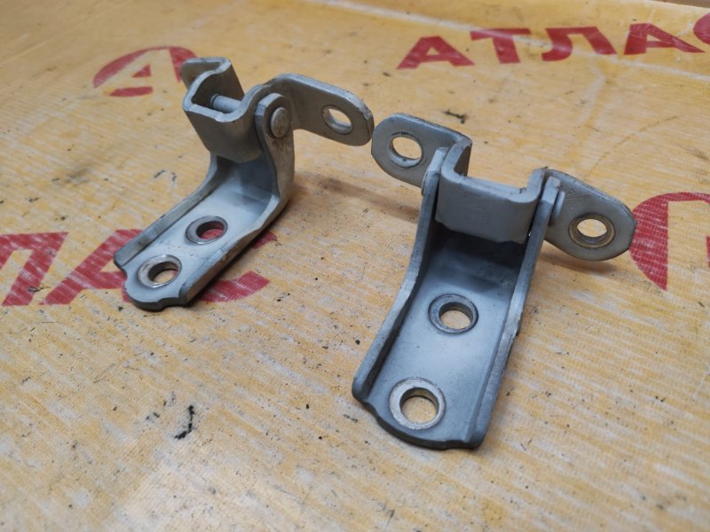Петля двери передняя правая Land Cruiser Prado 2005 GRJ120 1GRFE Петля двери передняя правая Land Cruiser Prado 2005 GRJ120 1GRFE