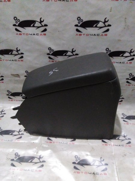 Бардачок между сиденьями Toyota Prius ZVW30 2ZRFXE 2009 Бардачок между сиденьями Toyota Prius ZVW30 2ZRFXE 2009