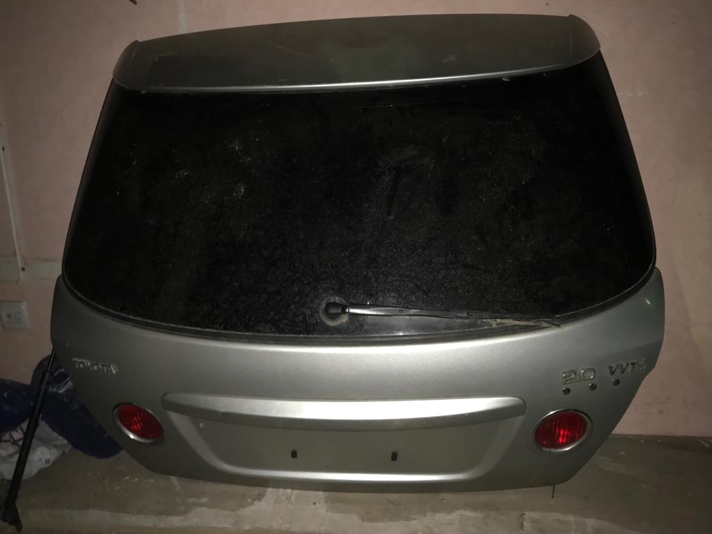 Дверь 5-я Toyota Altezza Gita GXE10W Дверь 5-я Toyota Altezza Gita GXE10W