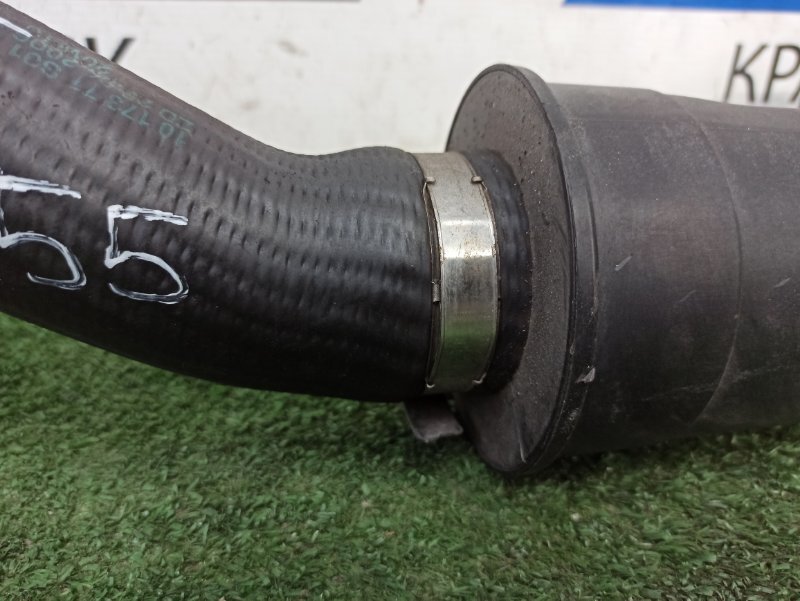 Патрубок интеркулера левый MINI CLUBMAN R55 N18B16A Патрубок интеркулера левый MINI CLUBMAN R55 N18B16A