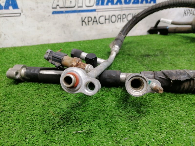 Шланг кондиционера NAVIGATOR 2002-2006 U228 Triton 3V