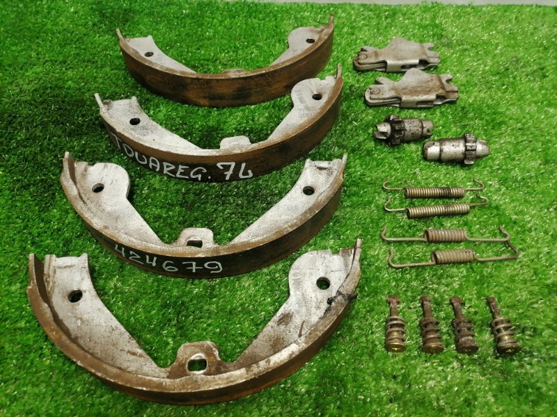 Колодки тормозные задние VOLKSWAGEN TOUAREG 2002-2006 7LA AZZ 7L0698525 контрактная