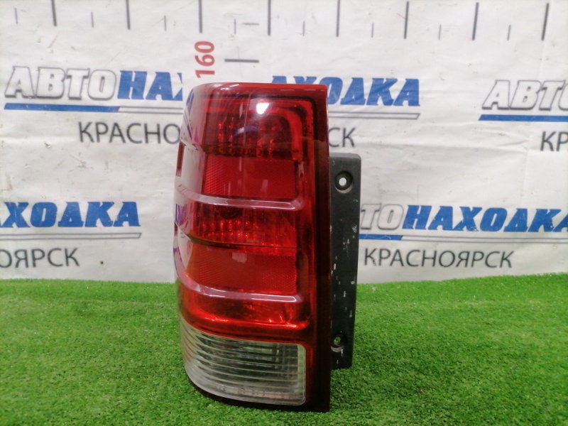 Фонарь задний задний левый NAVIGATOR 2002-2006 U228 Triton 3V