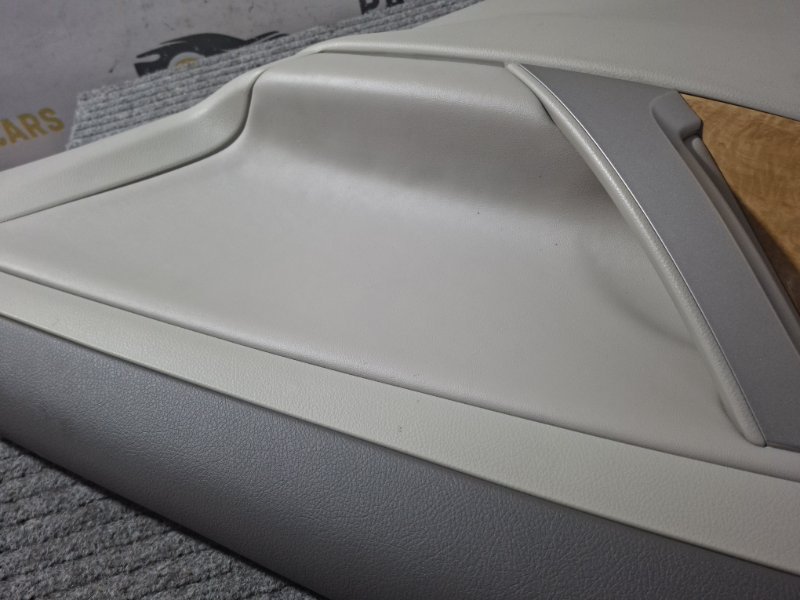 Обшивка боковой двери Camry 2006 ACV40 2AZFE