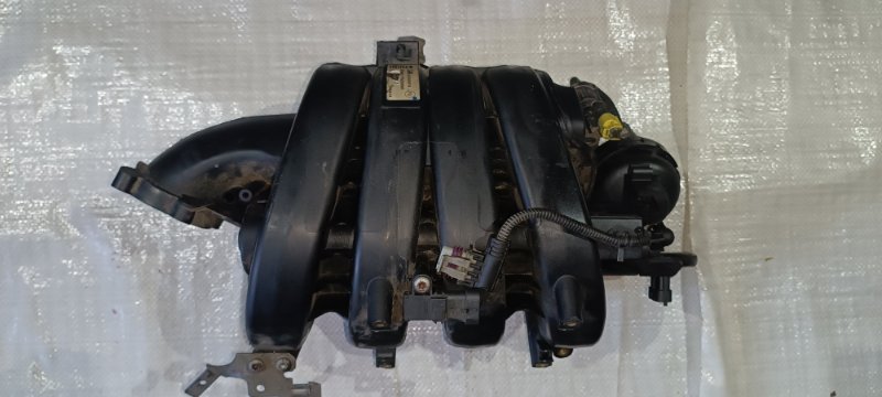 Коллектор впускной Chevrolet Cruze F18D4 1035708S01 контрактная
