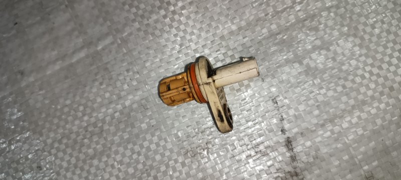 Датчик распредвала Opel Astra 2014 A14NET 55566932 контрактная