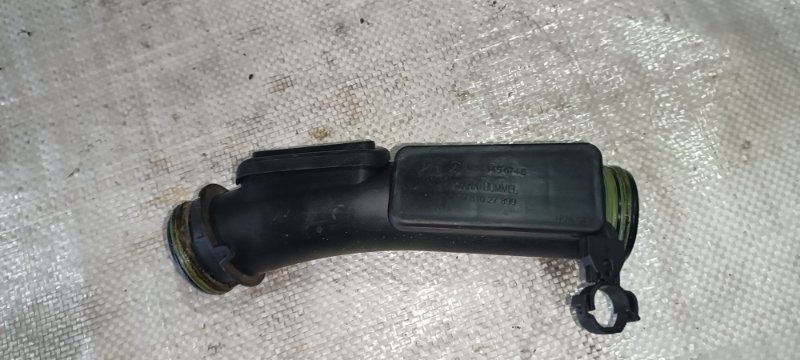 Патрубок компрессора Volkswagen Golf CAV 03C145674B контрактная
