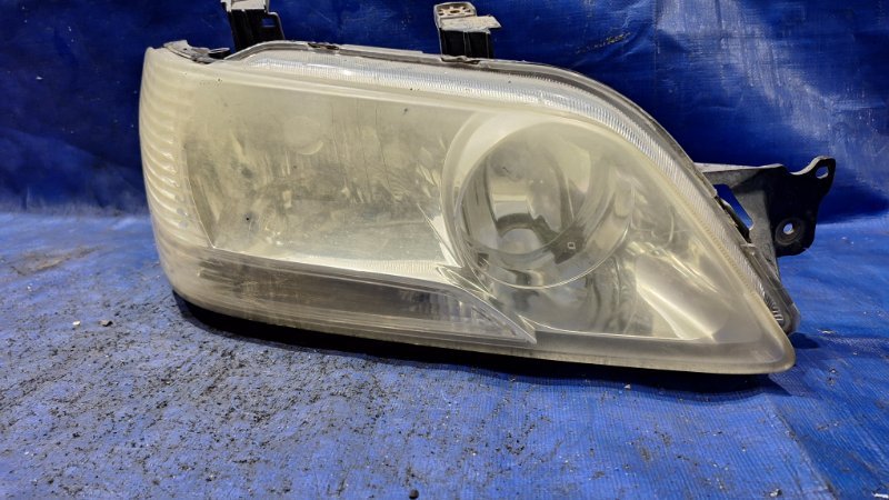 Фара галогеновая передняя правая MITSUBISHI Lancer Cedia 2001 9 4G15 MR539734 контрактная