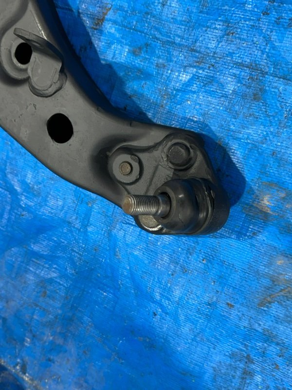 Рычаг подвески нижний передний левый Toyota Corolla AE100 5A-FE Рычаг подвески нижний передний левый Toyota Corolla AE100 5A-FE