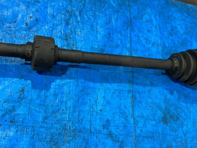 Привод передний правый Corolla 1998 AE100 5A-FE