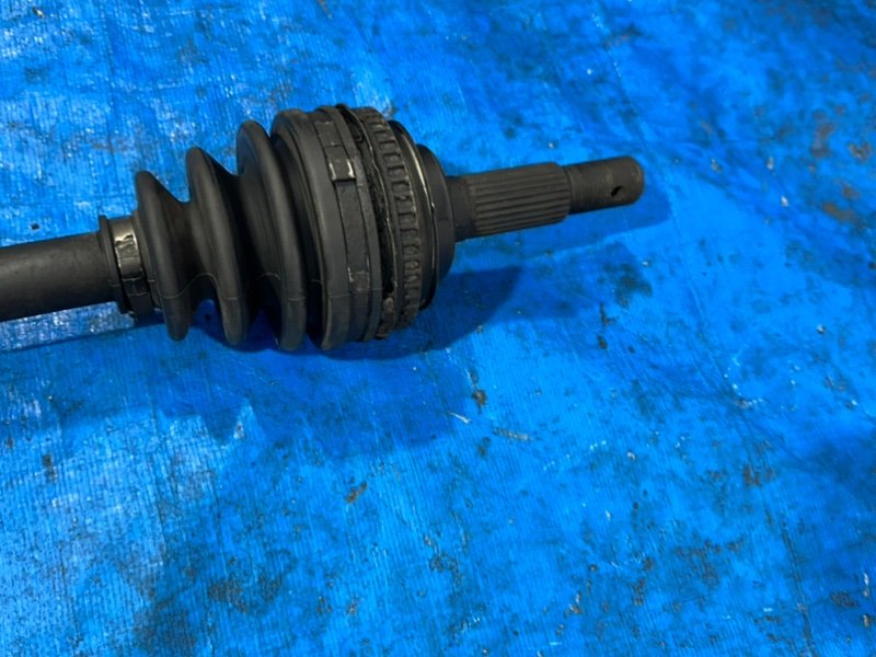 Привод передний правый Corolla 1998 AE100 5A-FE