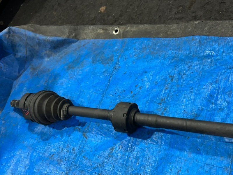 Привод передний правый Corolla 1998 AE100 5A-FE