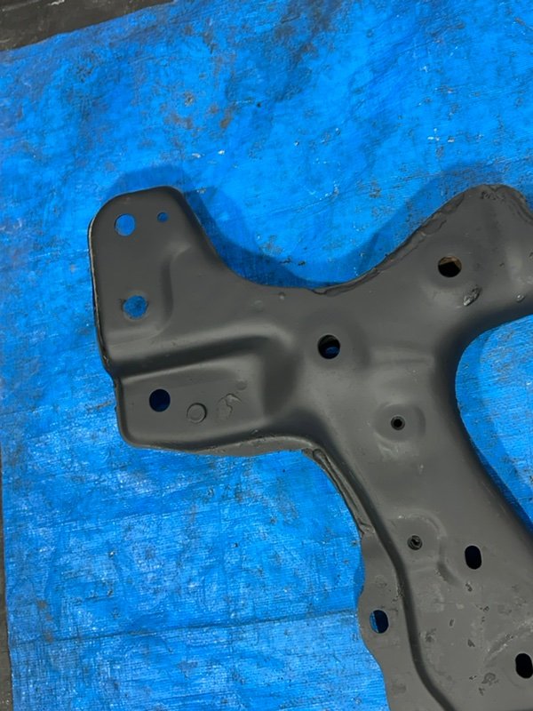 Подрамник двигателя Corolla 1998 AE100 5A-FE Подрамник двигателя Corolla 1998 AE100 5A-FE