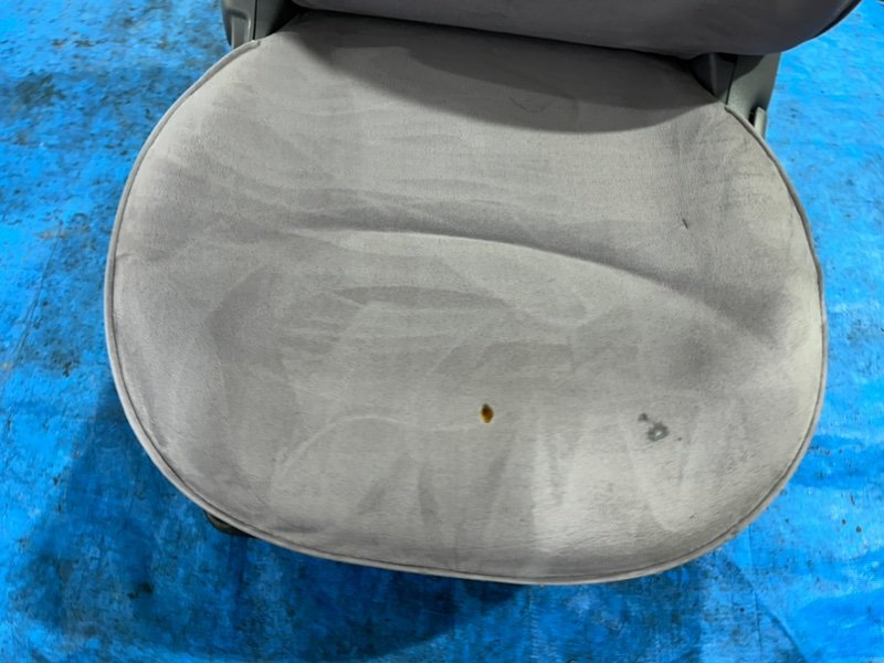 Сиденье переднее левое Platz 2001 SCP11 1SZFE Сиденье переднее левое Platz 2001 SCP11 1SZFE