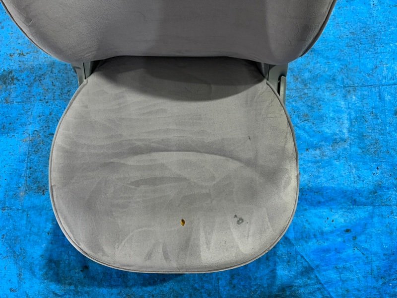 Сиденье переднее левое Platz 2001 SCP11 1SZFE Сиденье переднее левое Platz 2001 SCP11 1SZFE