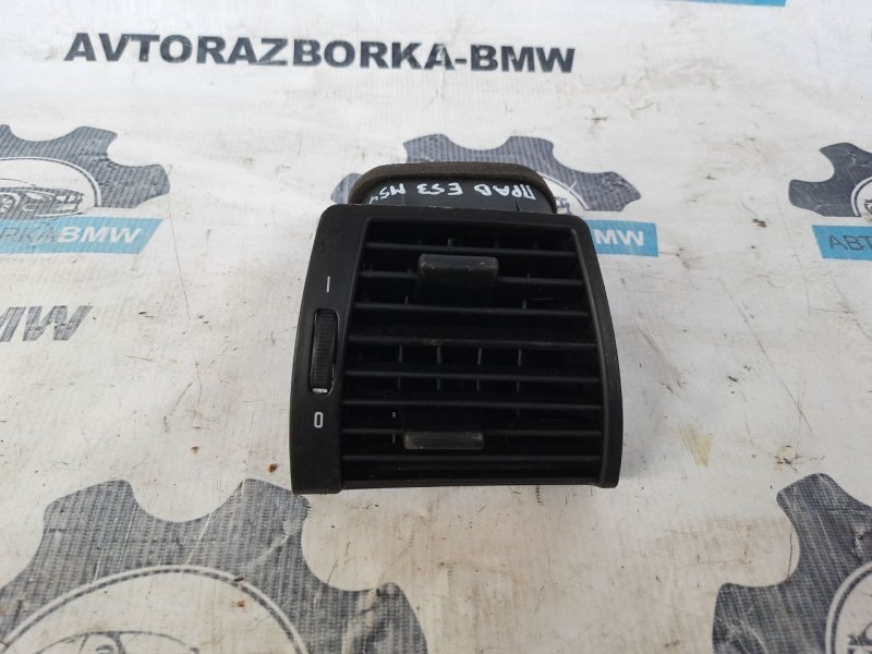 Дефлектор обдува правый BMW X5 2003 E53 M54B30 306S3 64228402216 контрактная