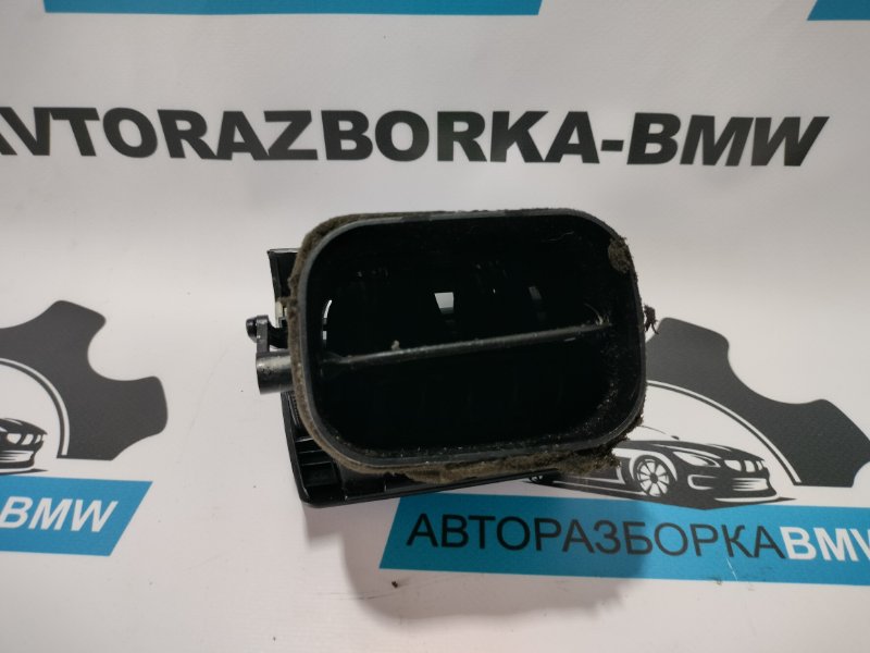 Дефлектор обдува правый X5 2002 E53 M54B30 306S3