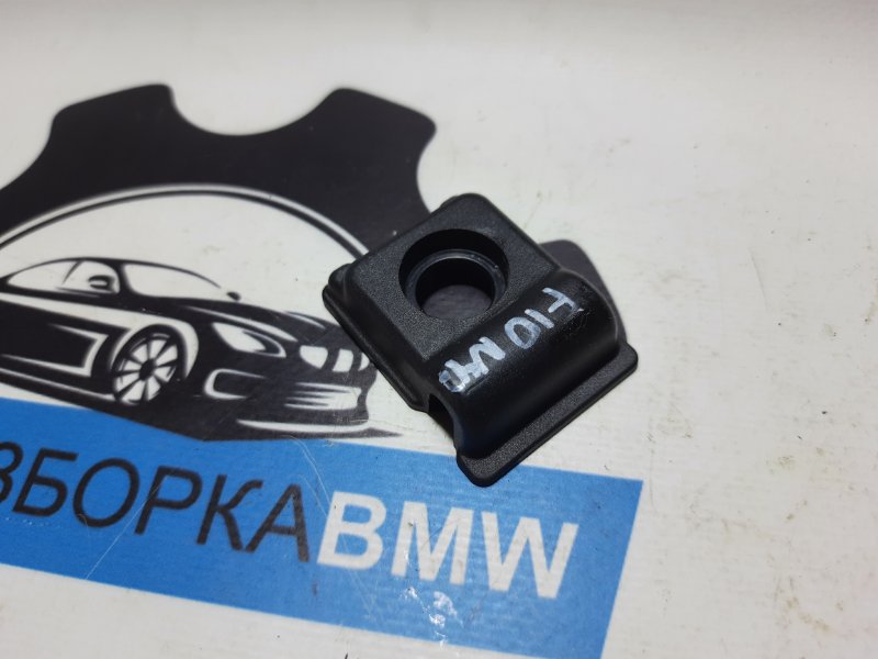 Накладка крепежной проушины BMW 5 2012 F10 N47D20C 51477234944 контрактная