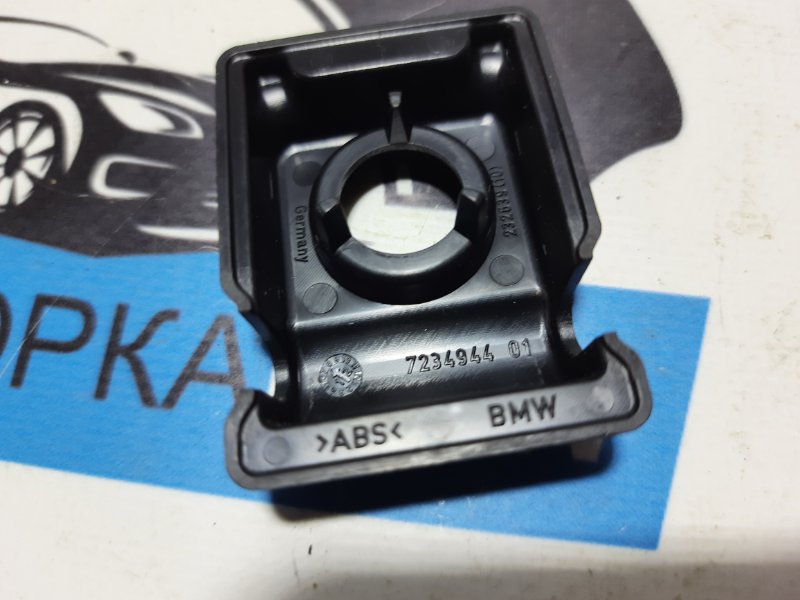 Накладка крепежной проушины BMW 5 F10 N47D20C
