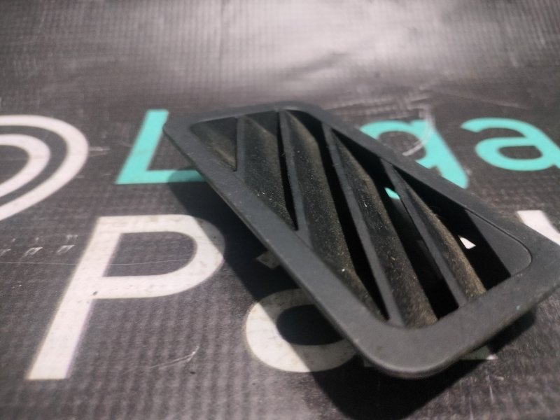 Дефлектор воздушный левый X5 2005 E53 M57D30 306D2