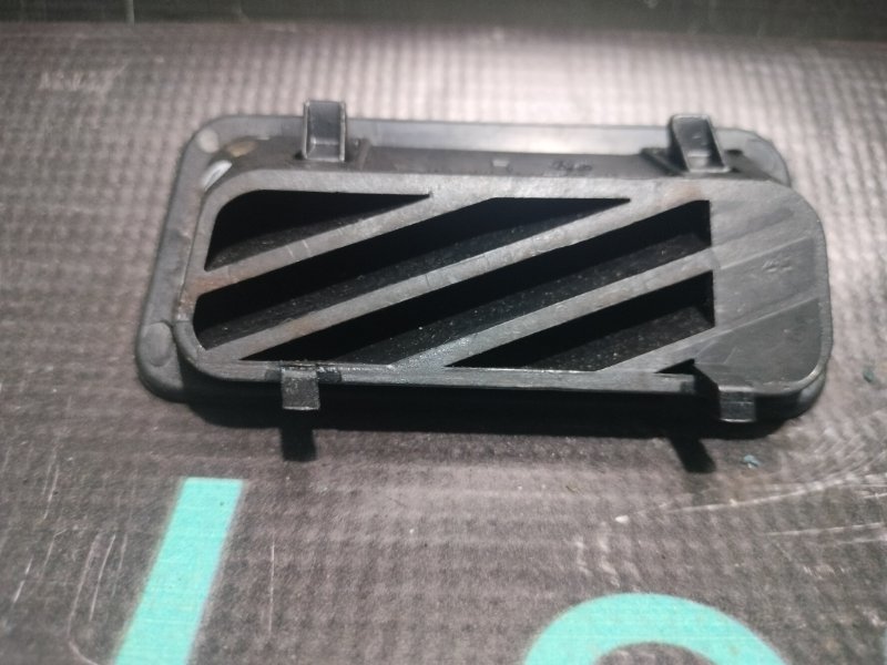 Дефлектор воздушный левый X5 2005 E53 M57D30 306D2