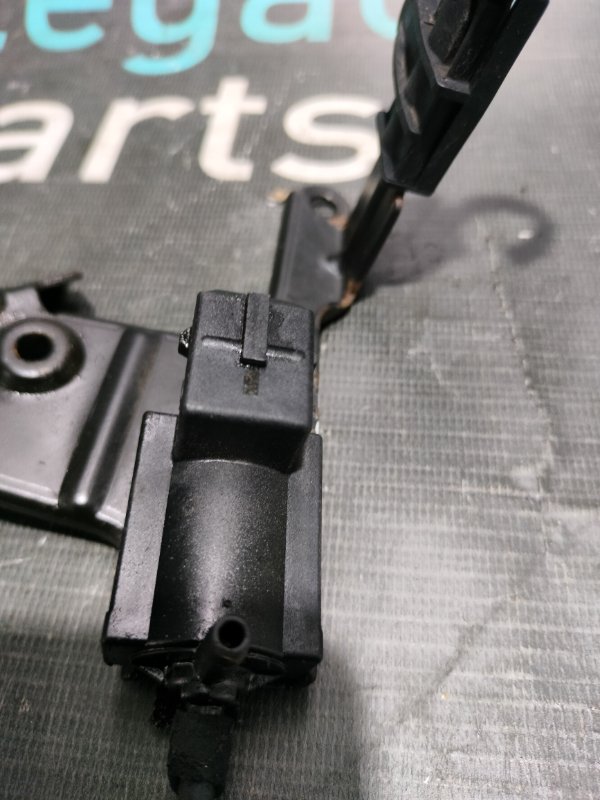 Электромагнитный клапан BMW 5 E39 M52B20TU 206S4