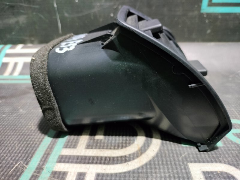 Дефлектор обдува левый X5 2003 E53 M54B30 306S3 Дефлектор обдува левый X5 2003 E53 M54B30 306S3