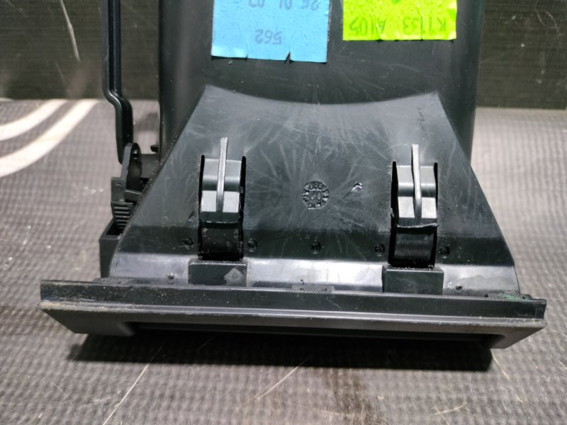 Дефлектор обдува левый X5 2003 E53 M54B30 306S3 Дефлектор обдува левый X5 2003 E53 M54B30 306S3