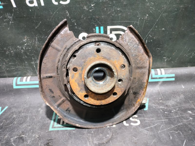 Кулак поворотный задний левый BMW 5 1999 E39 M52B28TU 286S2 33321091335 контрактная