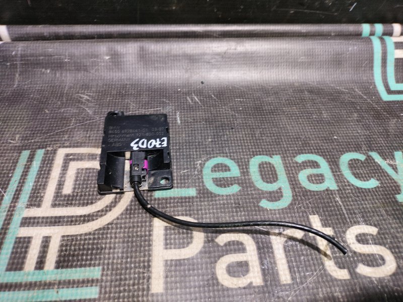 Антенна Bluetooth X5 2007 E70 M57D30 306D3 Антенна Bluetooth X5 2007 E70 M57D30 306D3