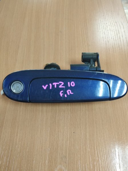 Ручка двери внешняя Toyota Vitz SCP10 передняя правая