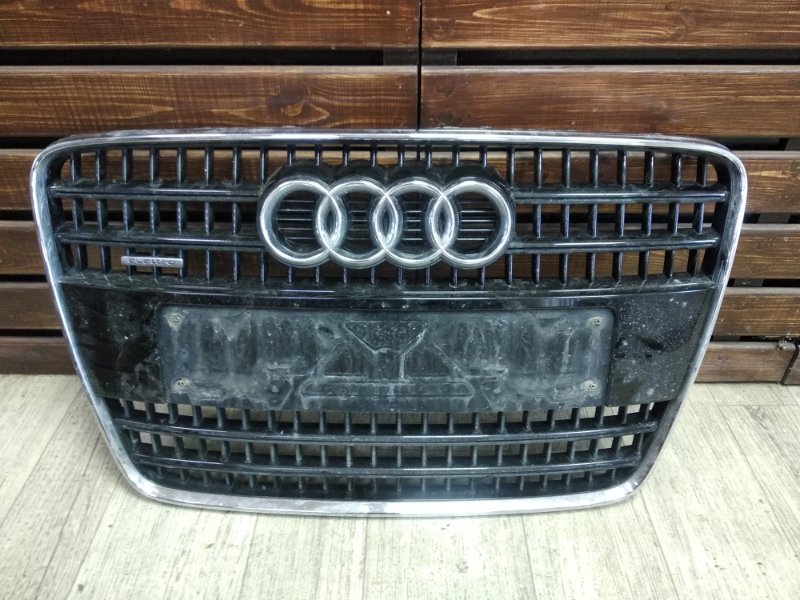 Решетка радиатора Audi Q7 4L Решетка радиатора Audi Q7 4L