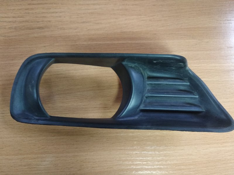 Заглушка бампера Toyota Camry ACV40-3144752 2AZFE 2007 правая