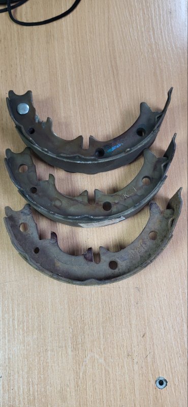 Колодки тормозные TOYOTA MARKII JZX90 1JZGE (б/у)