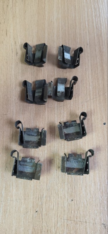 Пружинки на колодки TOYOTA MARKII GX90 1GFE передние (б/у)