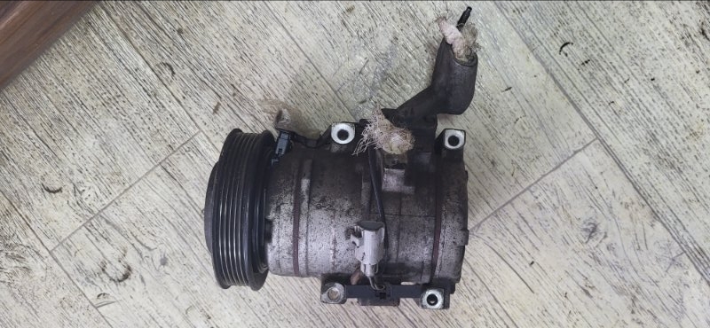 Компрессор кондиционера TOYOTA HARRIER MCU15-0304266 1MZFE 2002 (б/у)
