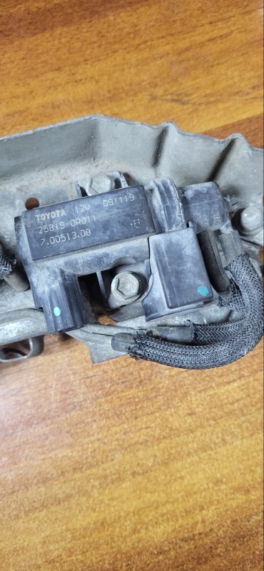 Клапан вакумный TOYOTA AVENSIS ADT271 2ADFTV (б/у)