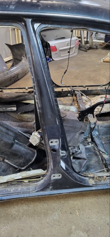 Стойка кузова средняя TOYOTA CORONA ST191 3SFE правая (б/у)