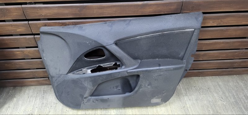 Обшивка двери TOYOTA AVENSIS ZRT270 2ZRFAE передняя правая (б/у)