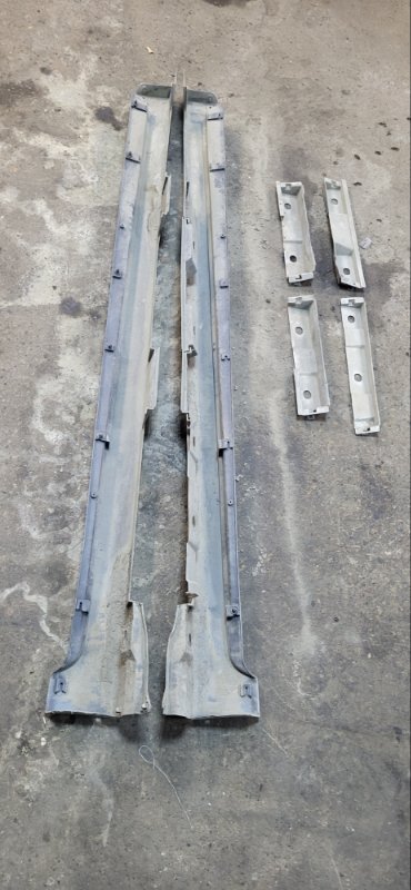 Накладка на порог TOYOTA AVENSIS ADT272 2ADFTV (б/у)