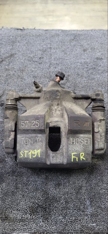 Суппорт TOYOTA CORONA ST191 3SFE передний правый (б/у)