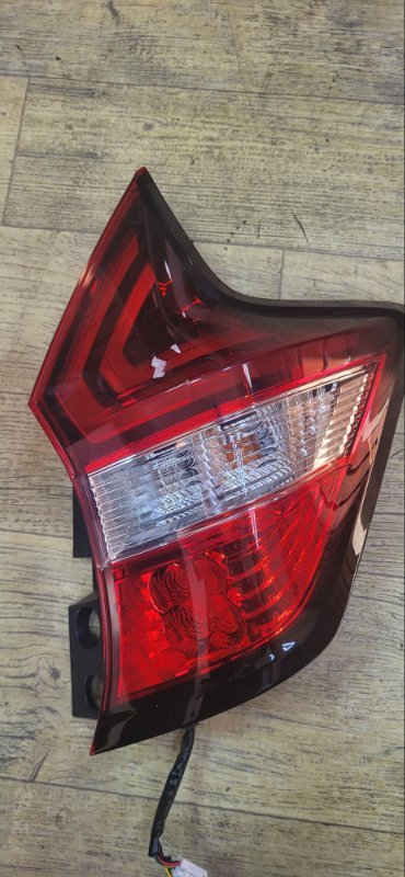 Стоп NISSAN NOTE E12 HR12DE 2017 правый (б/у)