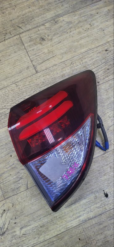 Стоп HONDA VEZEL RU4 правый (б/у)