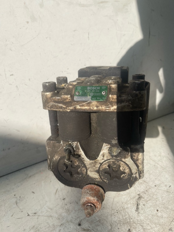 Блок ABS Audi 100 1990 C3 NF 0265201034 контрактная