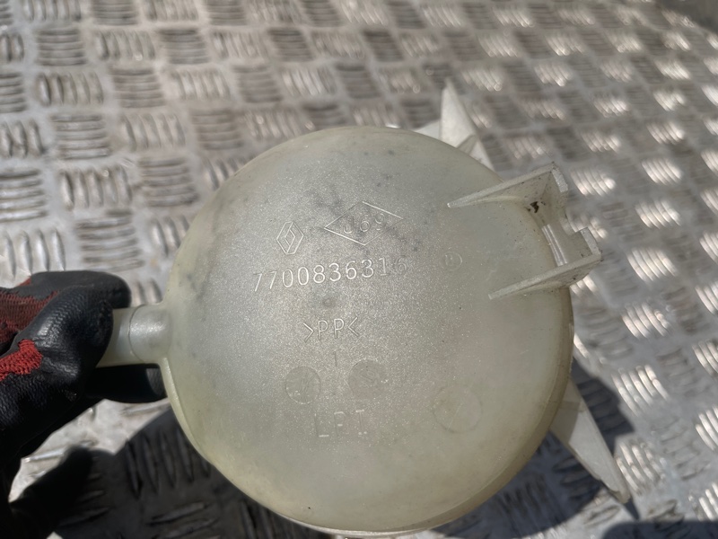 Бачок расширительный Sandero 2009 K7JA710