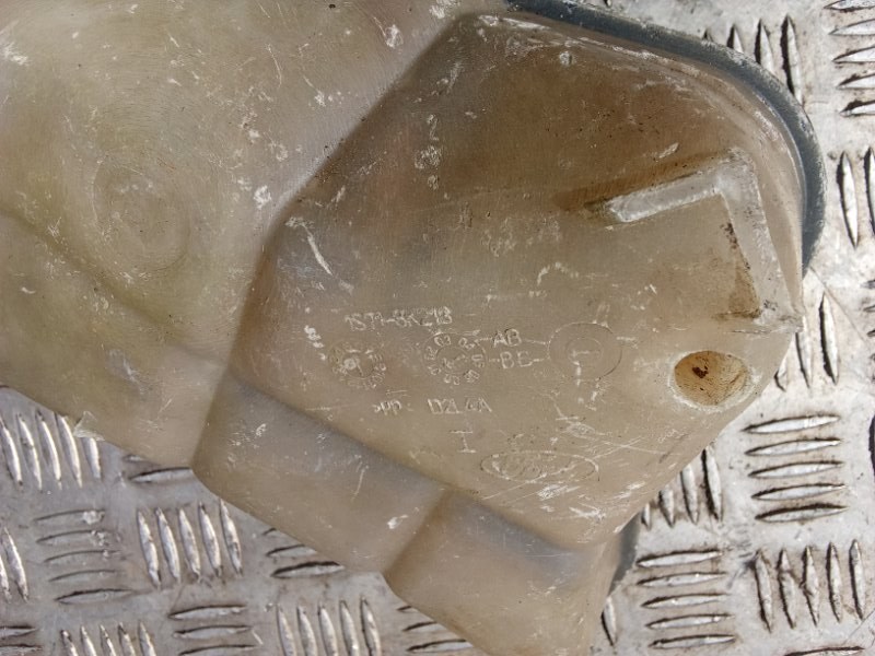 Бачок расширительный Mondeo 2003 Бачок расширительный Mondeo 2003